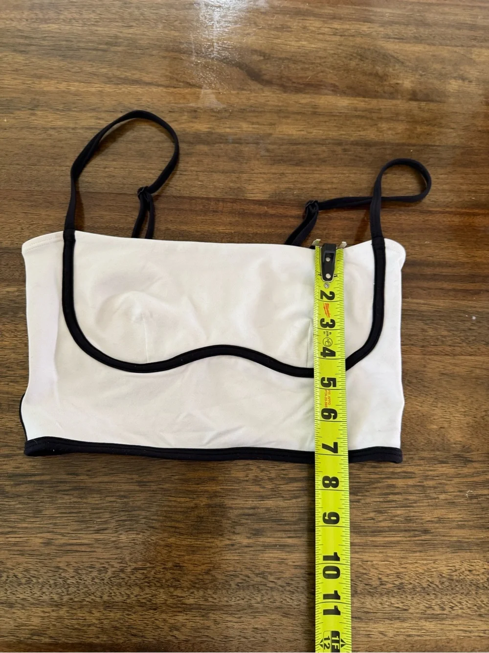 ALO Yoga Airbrush streamlined Bra tank Ivory with Black Piping